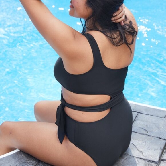 Aerie Asymmetrical Wrap One Piece Swimsuit Size Medium Long - Picture 3 of 9